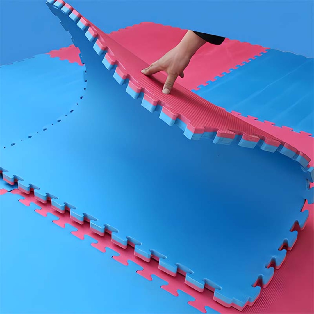 Tatami EVA Reversible 1×1 m (25 mm) – Alto Impacto Azul/Rojo