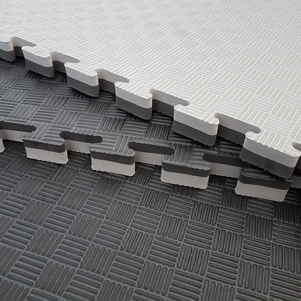 Tatami EVA Reversible 1×1 m (25 mm) – Alto Impacto Negro/Gris