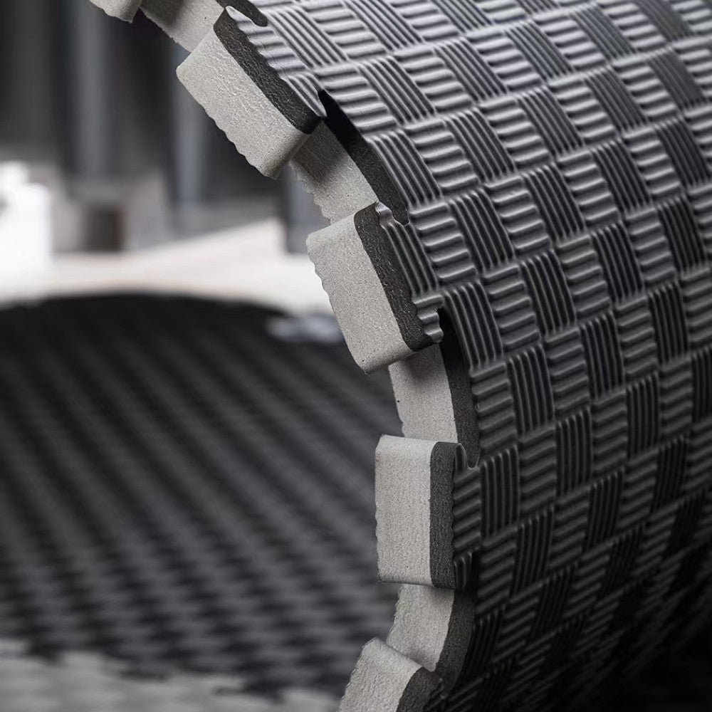 Tatami EVA Reversible 1×1 m (25 mm) – Alto Impacto Negro/Gris