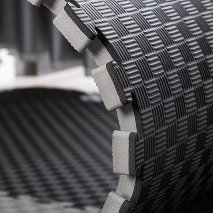 Tatami EVA Reversible 1×1 m (25 mm) – Alto Impacto Negro/Gris